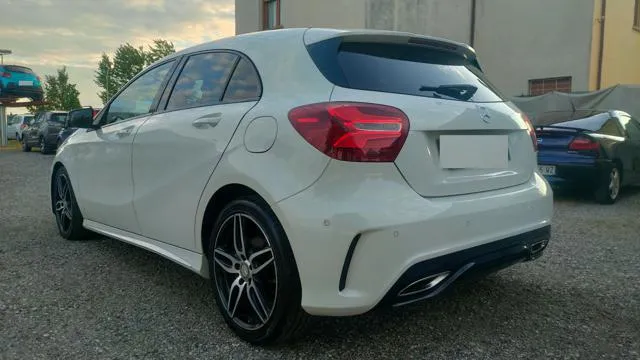 Mercedes-Benz A 180 d Automatic Premium AMG EURO 6 - Foto 5