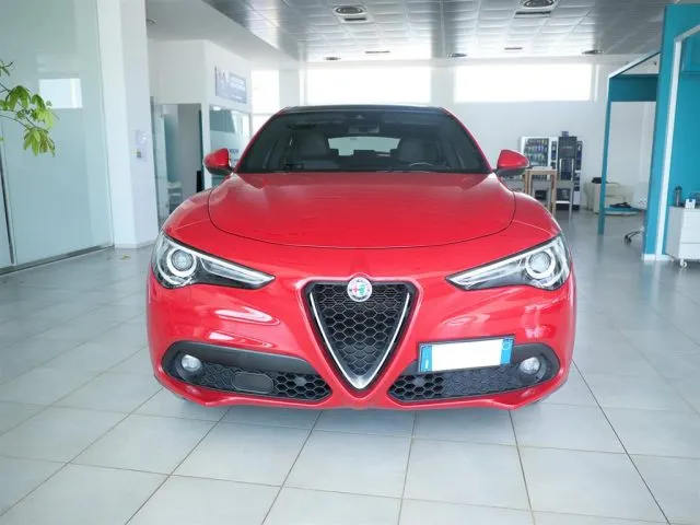 Alfa Romeo Stelvio 2.2 mjt 210 cv Ti Q4 36 mesi di garanzia - Foto 2