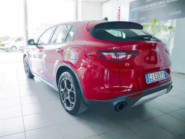 Alfa Romeo Stelvio 2.2 mjt 210 cv Ti Q4 36 mesi di garanzia - Foto 6