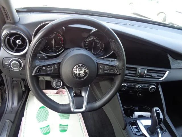 Alfa Romeo Giulia 2.2 Turbodiesel 190 CV AT8 SUPER PELLE - Foto 7