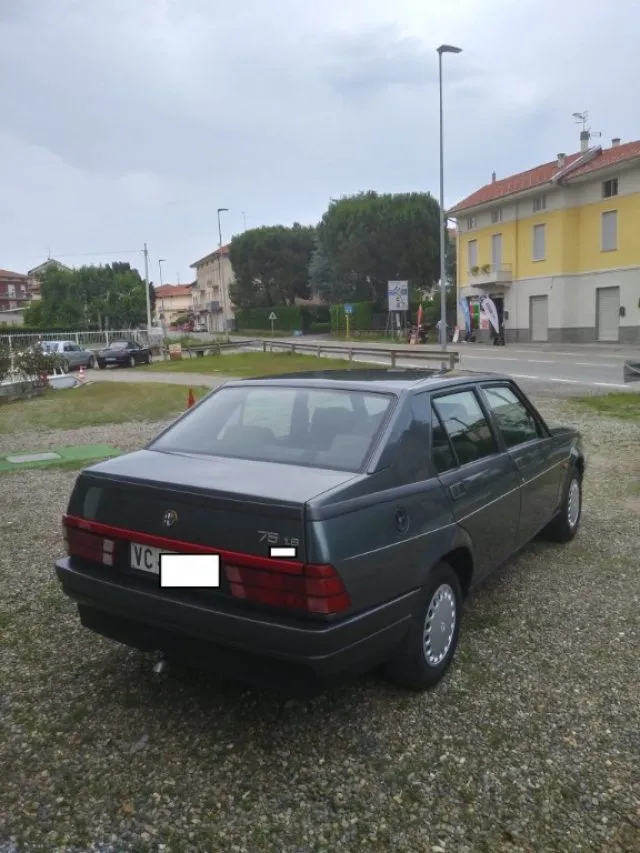 Alfa Romeo 75 75 1.6 - Foto 2
