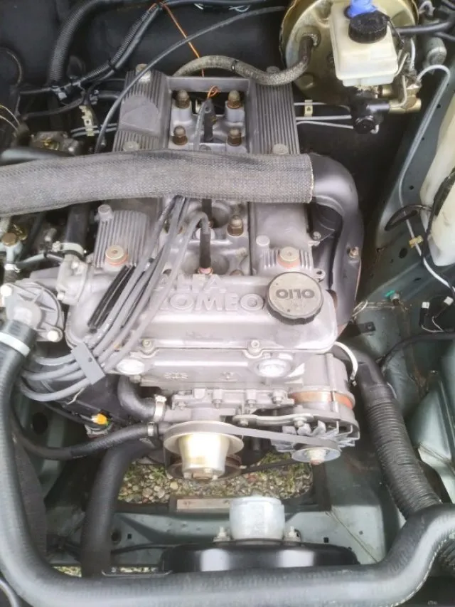 Alfa Romeo 75 75 1.6 - Foto 3