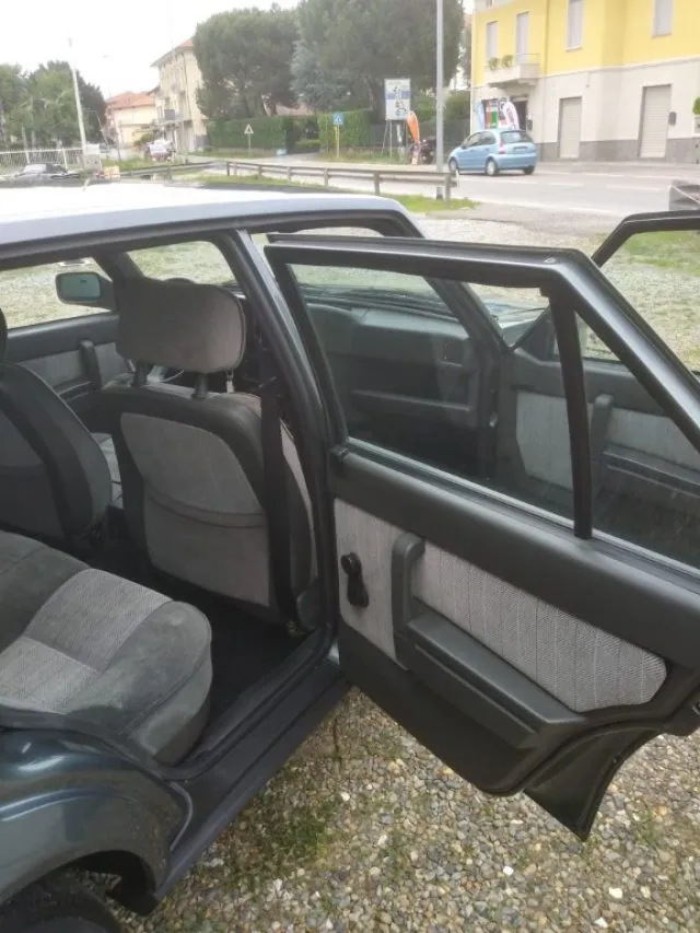Alfa Romeo 75 75 1.6 - Foto 6