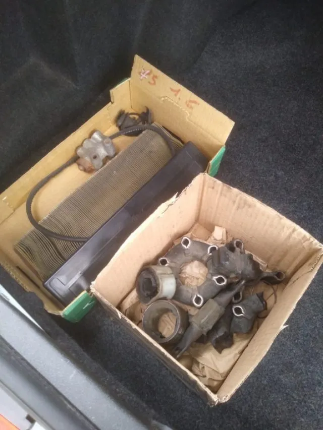 Alfa Romeo 75 75 1.6 - Foto 7