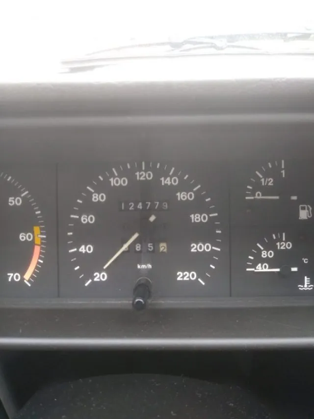 Alfa Romeo 75 75 1.6 - Foto 11