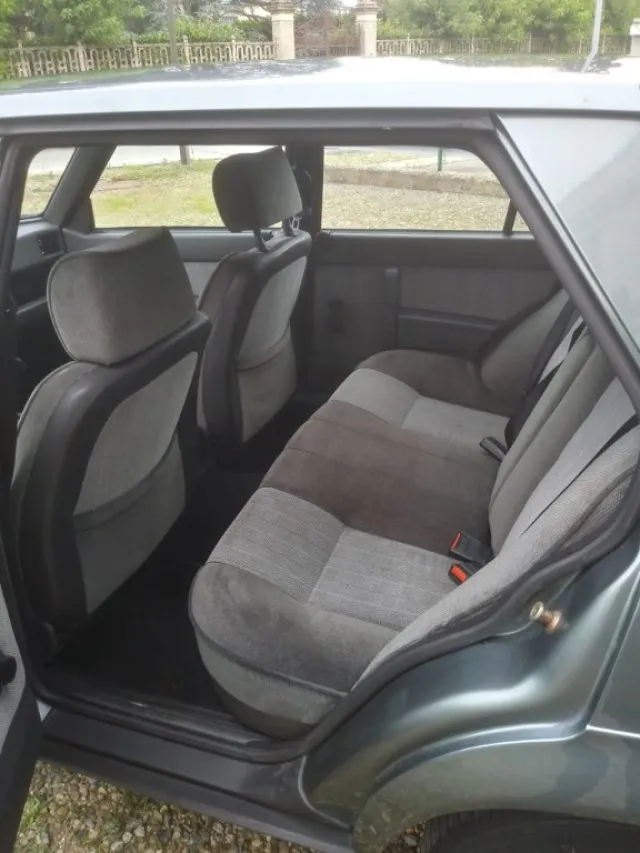 Alfa Romeo 75 75 1.6 - Foto 12
