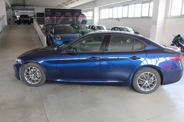Alfa romeo giulia - dettaglio 3