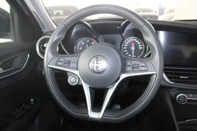 Alfa romeo giulia - dettaglio 12