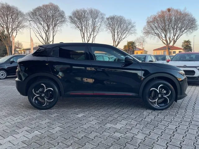 Alfa Romeo Junior 1.2 145 CV Hybrid eDCT6 Speciale #Sedili.Elettrici - Foto 4