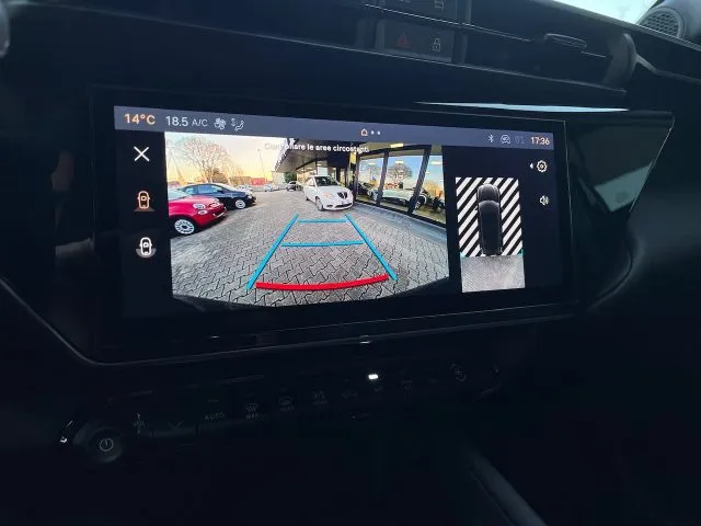 Alfa Romeo Junior 1.2 145 CV Hybrid eDCT6 Speciale #Sedili.Elettrici - Foto 12