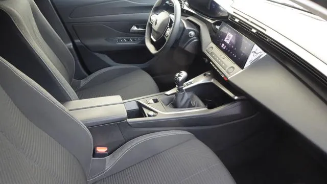 Peugeot 308 PureTech Turbo 130 S&S SW Active Pack - Foto 8