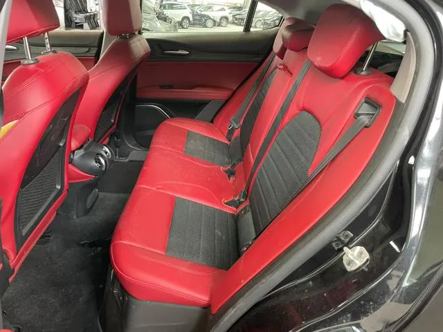 Alfa Romeo Stelvio Stelvio 2.2 T.diesel 210 CV AT8 Q4 Exec. - Foto 11