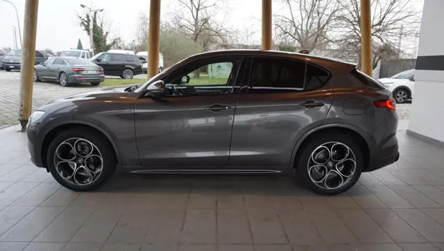 Alfa Romeo Stelvio Stelvio 2.2 T.diesel 210CV AT8 Q4 Veloce - Foto 2