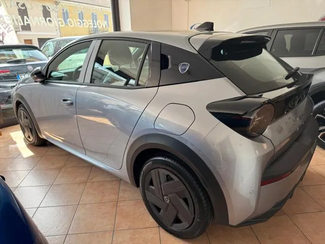 Lancia Ypsilon Hybrid e-DCT - Foto 5