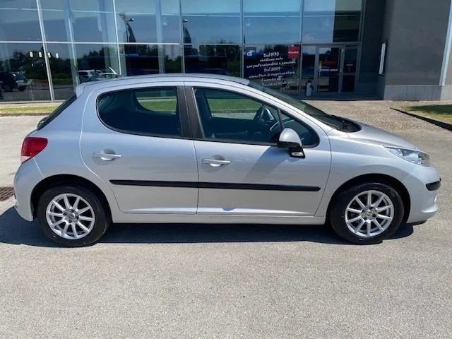 Peugeot 207 207 1.4 8V 75 CV 5p. X Line ECO GPL - Foto 3