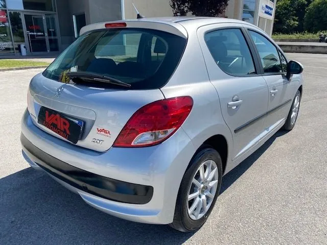 Peugeot 207 207 1.4 8V 75 CV 5p. X Line ECO GPL - Foto 4