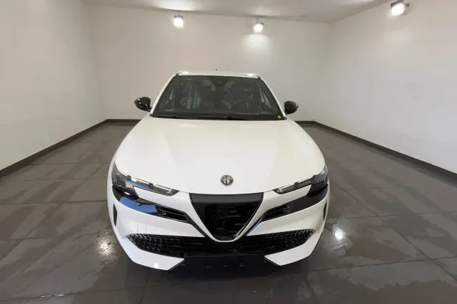 Alfa Romeo Junior 1.2 145 CV Hybrid eDCT6 Speciale #Vari.Colori - Foto 2