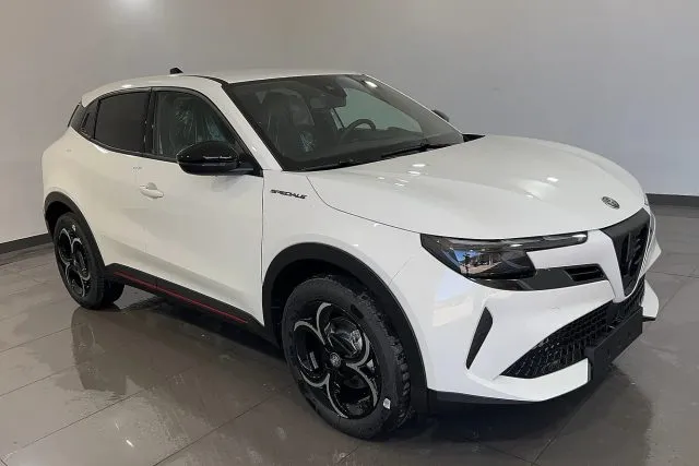 Alfa Romeo Junior 1.2 145 CV Hybrid eDCT6 Speciale #Vari.Colori - Foto 3
