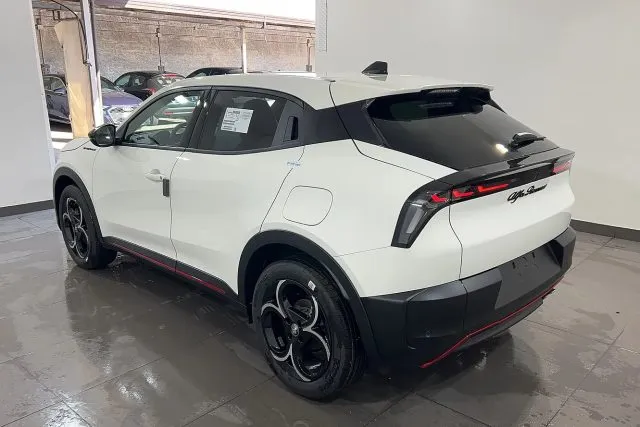 Alfa Romeo Junior 1.2 145 CV Hybrid eDCT6 Speciale #Vari.Colori - Foto 6