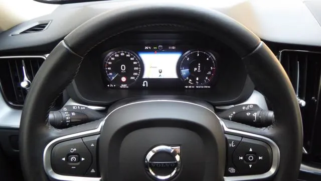 Volvo XC60 B4 (d) AWD Geartronic Momentum - Foto 10