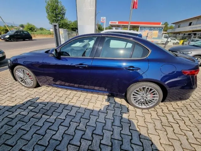 Alfa romeo giulia - dettaglio 3