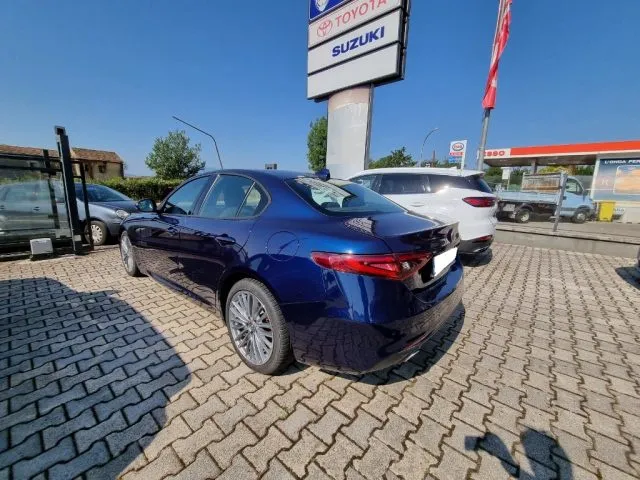 Alfa romeo giulia - dettaglio 4