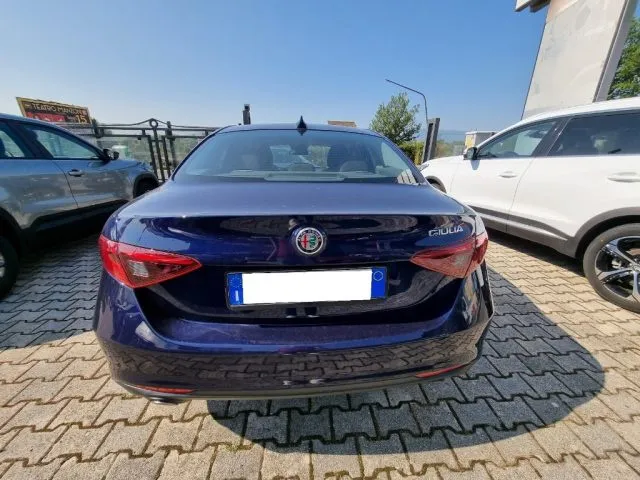 Alfa romeo giulia - dettaglio 5