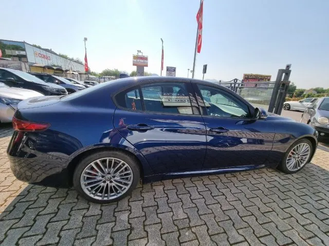 Alfa romeo giulia - dettaglio 6