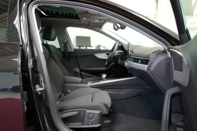 Audi A4 Avant 40 TDI S tronic S line edition - Foto 37
