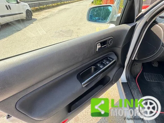 Volkswagen Golf Golf 1.8 T 20V 5p. GTI - Foto 14