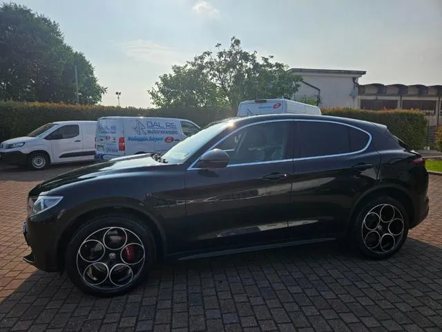 Alfa Romeo Stelvio Stelvio 2.2 T.diesel 210 CV AT8 Q4 Exec. - Foto 6