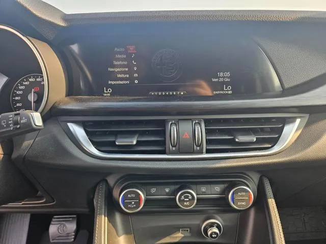 Alfa Romeo Stelvio Stelvio 2.2 T.diesel 210 CV AT8 Q4 Exec. - Foto 12