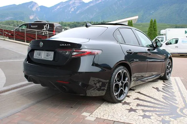 Alfa romeo giulia - dettaglio 8