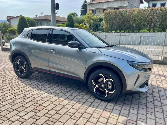 Alfa Romeo Junior 1.2 145 CV Hybrid eDCT6 Speciale - KM0 - Foto 3