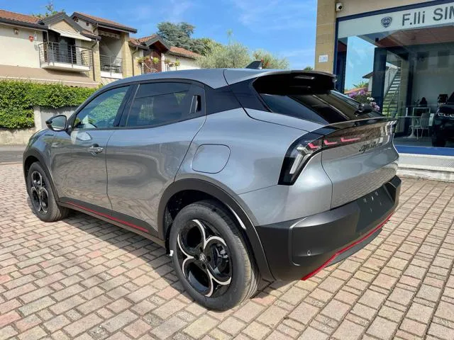 Alfa Romeo Junior 1.2 145 CV Hybrid eDCT6 Speciale - KM0 - Foto 6