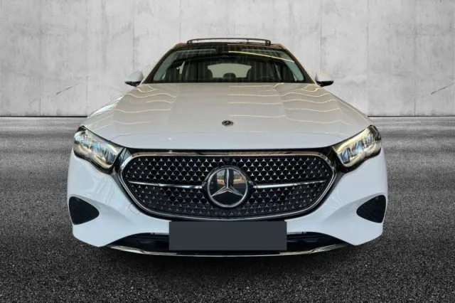 Mercedes-benz e 220 - dettaglio 12