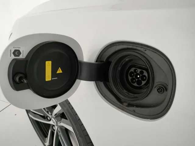Volvo V90 T6 Plug-in AWD auto Ultra Dark - Pronta consegna - Foto 10