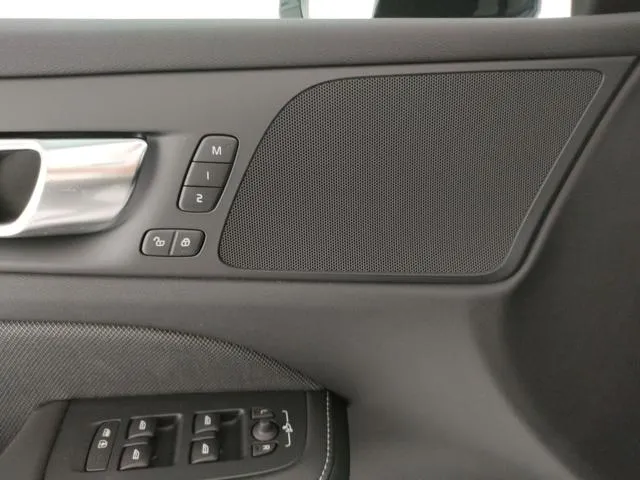 Volvo V60 B4 auto Plus Dark - Pronta consegna - Foto 11