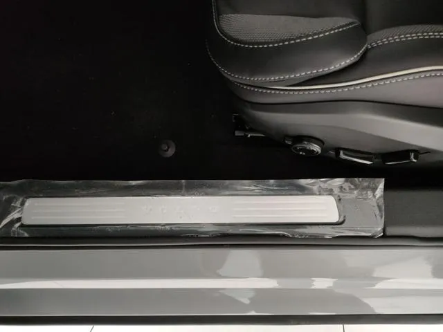 Volvo V60 B4 auto Plus Dark - Pronta consegna - Foto 14