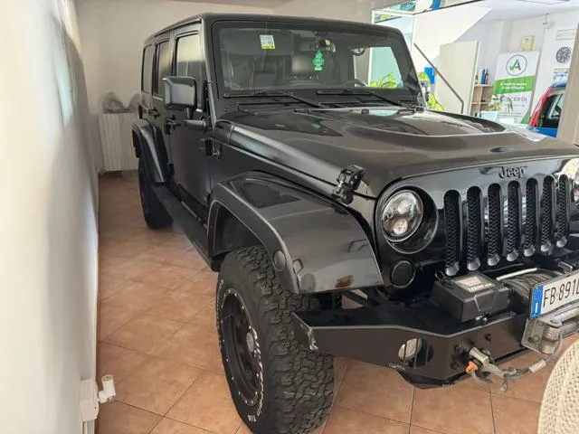 Jeep Wrangler Unlimited 3.6 V6 Sahara Auto - Foto 2