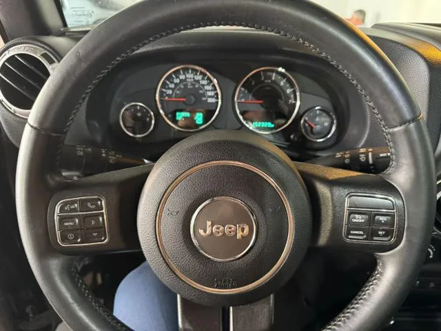 Jeep Wrangler Unlimited 3.6 V6 Sahara Auto - Foto 6