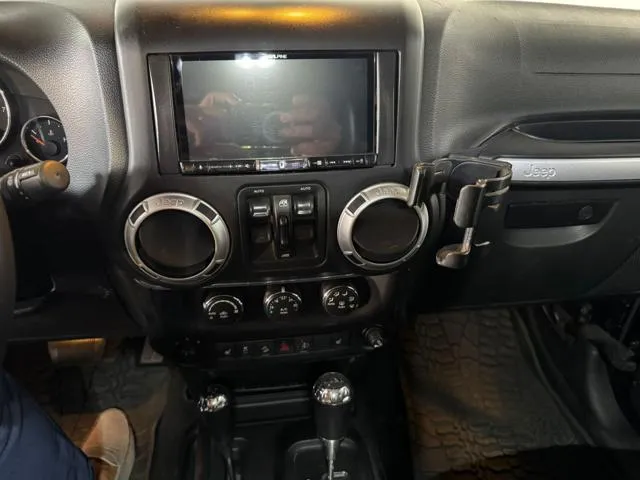 Jeep Wrangler Unlimited 3.6 V6 Sahara Auto - Foto 8