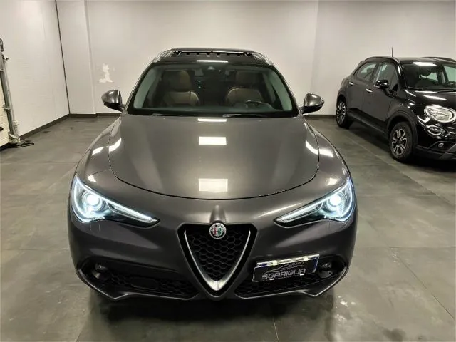 Alfa Romeo Stelvio Stelvio 2.2 T.diesel 210 CV AT8 Q4 Exec. - Foto 2