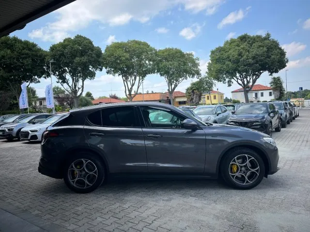Alfa Romeo Stelvio Stelvio 2.2T.diesel 190CV AT8 RWD Sprint - Foto 4
