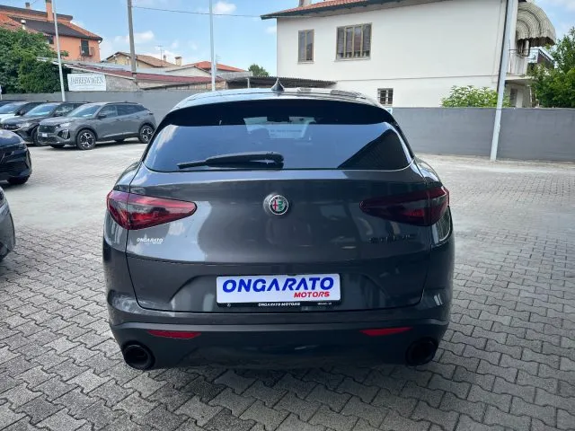 Alfa Romeo Stelvio Stelvio 2.2T.diesel 190CV AT8 RWD Sprint - Foto 6