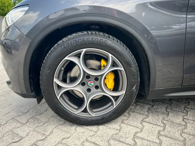 Alfa Romeo Stelvio Stelvio 2.2T.diesel 190CV AT8 RWD Sprint - Foto 8