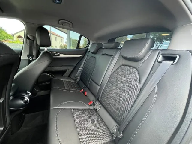 Alfa Romeo Stelvio Stelvio 2.2T.diesel 190CV AT8 RWD Sprint - Foto 9