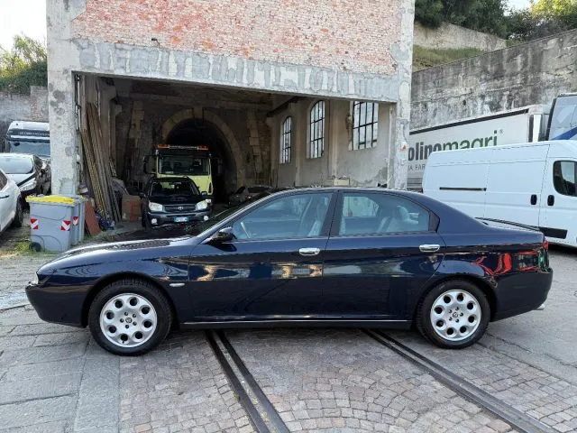 Alfa Romeo 166 166 2.5 V6 24V Distinctive - Foto 8