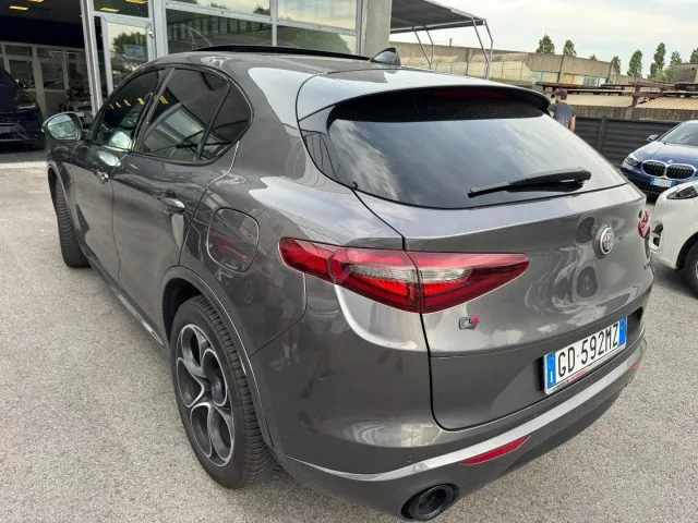 Alfa Romeo Stelvio Stelvio 2.2 T.diesel 210 AT8 Q4 VeloceTì - Foto 3