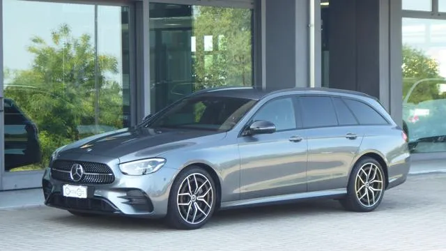 Mercedes-Benz E 220 d S.W. 4Matic Auto Premium AMG - Foto 1